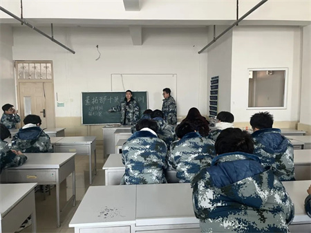 “技能拓展，激发潜能”——ag8亚集团九游会官方网站艺术学院开展十项技能培训
