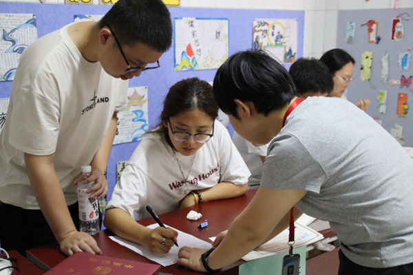 毕业季|ag8亚集团九游会官方网站|管理学院|毕业骊歌起，青春再启航—我院2024届毕业生平安离校