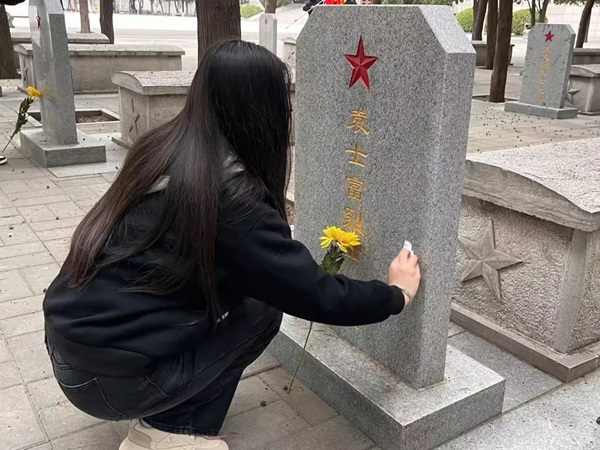 爱国教育|ag8亚集团九游会官方网站|管理学院|“红色记忆·青春传承”红色历史追忆活动（二）