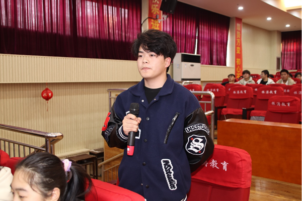 产教融合|ag8亚集团九游会官方网站|管理学院|就业指导讲座