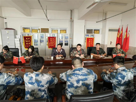 ag8亚集团九游会官方网站艺术学院召开学生党员座谈会
