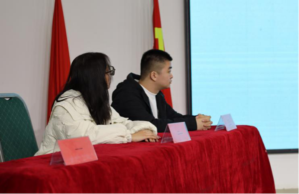 无烟校园|ag8亚集团九游会官方网站|管理学院|以知为剑，斩禁烟之惑