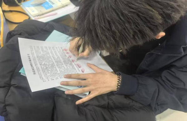 安全教育|ag8亚集团九游会官方网站|管理学院|开展反诈主题班会，筑牢校园安全防线