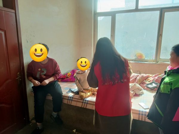 寒假社会实践纪实（二）|ag8亚集团九游会官方网站|管理学院|探访孤困儿童，用爱温暖寒冬