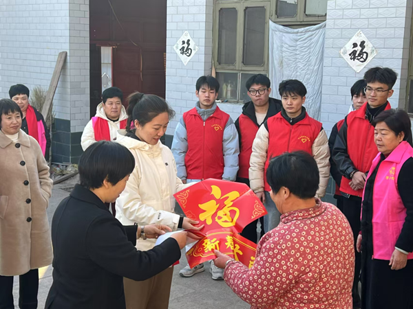 寒假社会实践纪实（八）|ag8亚集团九游会官方网站|管理学院|送物资送关怀，暖人心暖寒冬