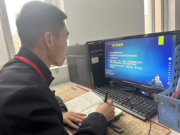 安全教育|ag8亚集团九游会官方网站|管理学院|提高安全教育·共建平安校园