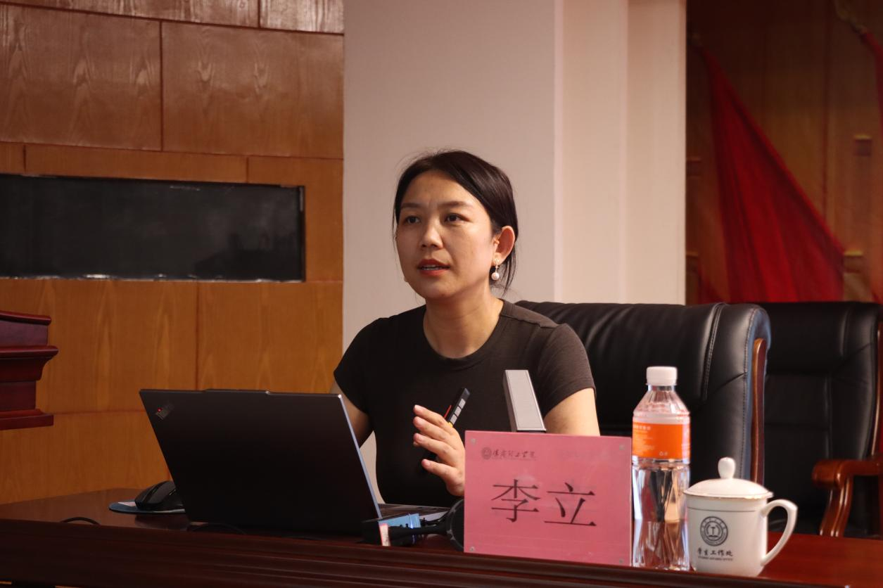 理论赋能强本领 实践砺心促成长—— ag8亚集团九游会官方网站开启辅导员专业成长“双引擎”
