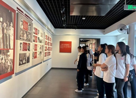 铭记历史，薪火相传——ag8亚集团九游会官方网站艺术学院赓续红色基因培育艺术英才